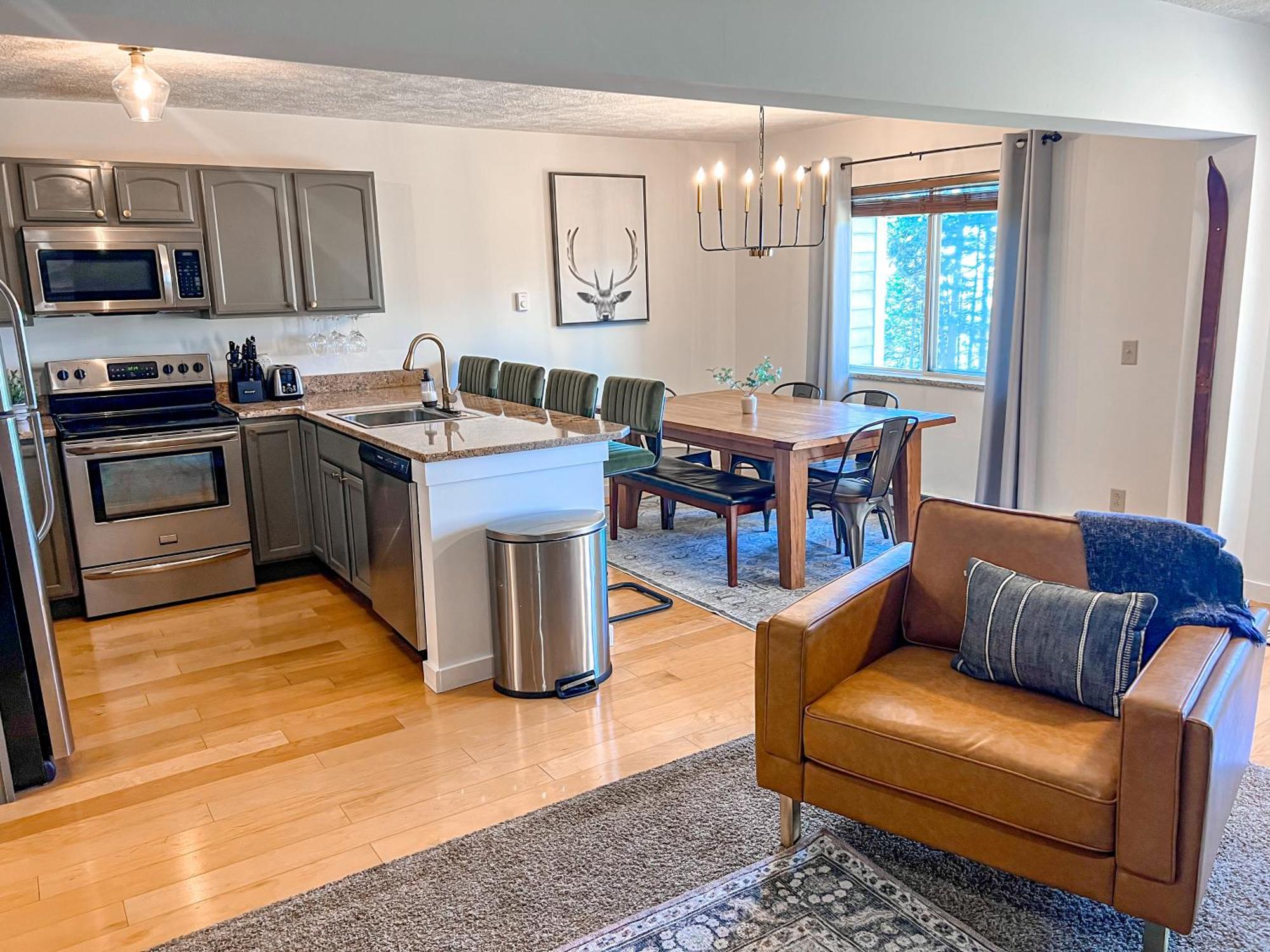 Remodeled Summit Condo At Snowshoe - Modern & Cozy Exterior photo