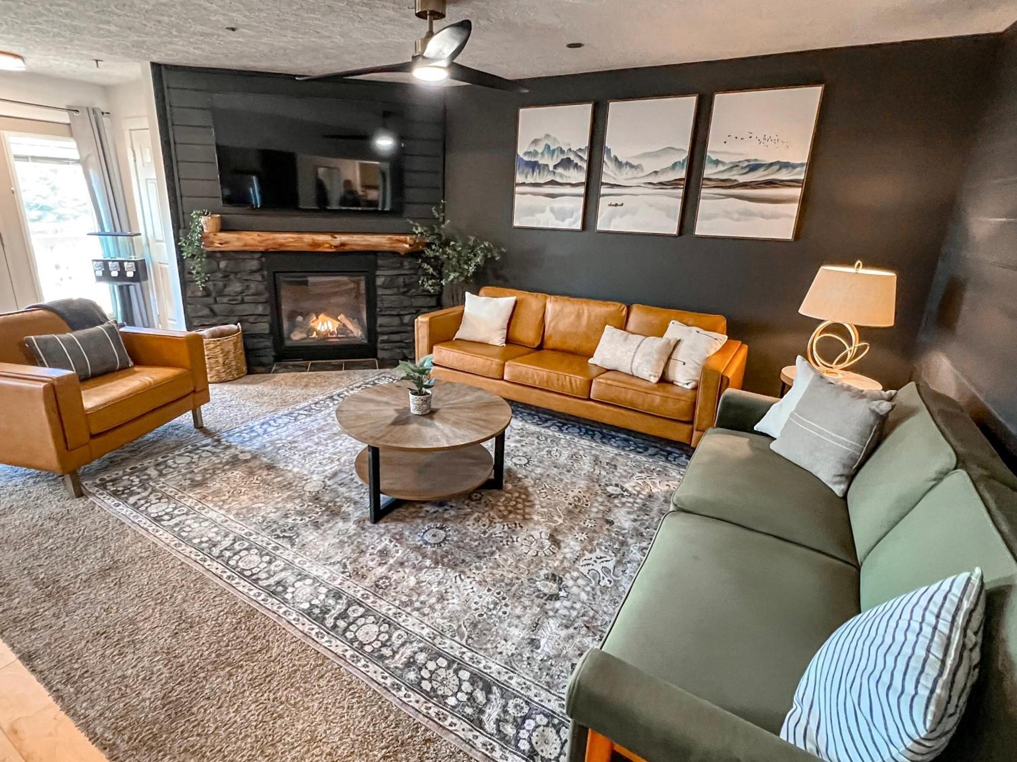 Remodeled Summit Condo At Snowshoe - Modern & Cozy Exterior photo